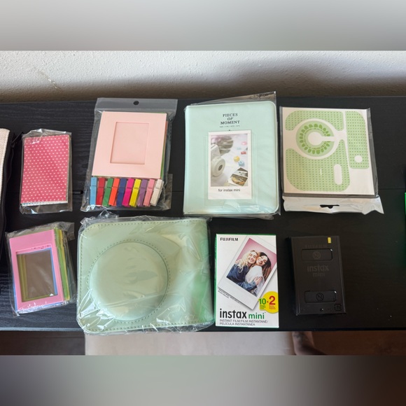 Fujifilm Accessories - Fujifilm Instax Mini Accessories Set in Mint Green